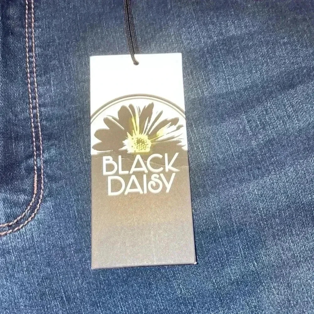 NWT Black Daisy Jeans - Picture 3 of 5